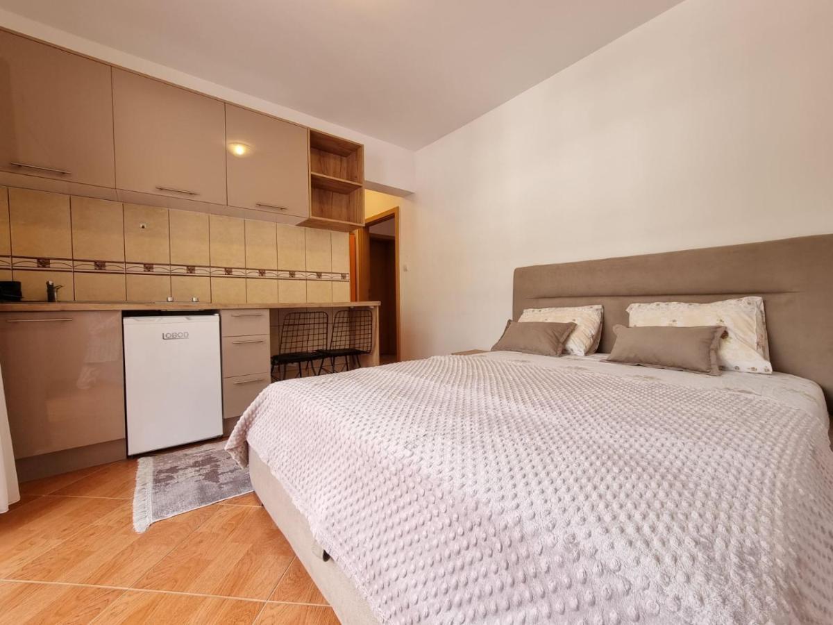 בודווה Dom Apartments מראה חיצוני תמונה