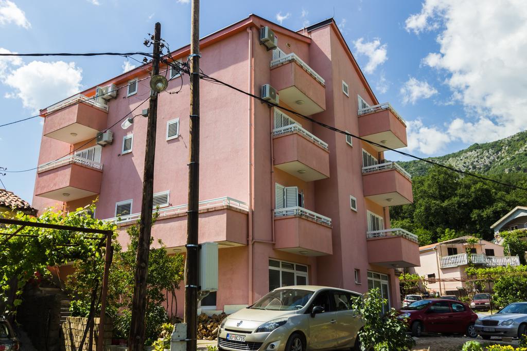 בודווה Dom Apartments מראה חיצוני תמונה