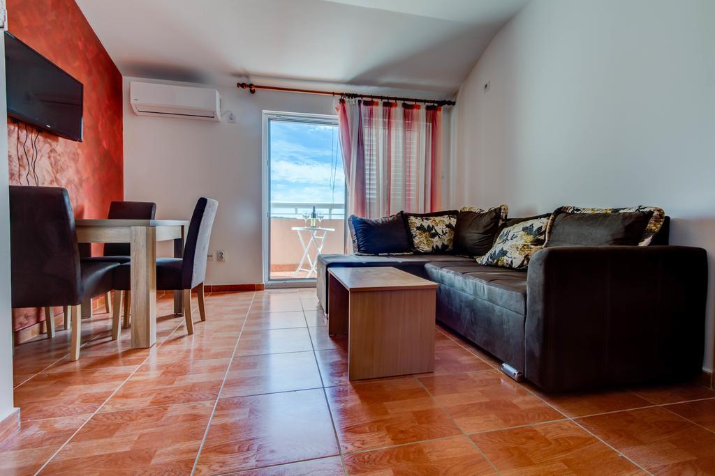 בודווה Dom Apartments מראה חיצוני תמונה